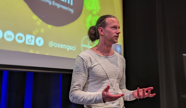 Joram delivering a lecture at the Spotlight - Illuminating Engineering series